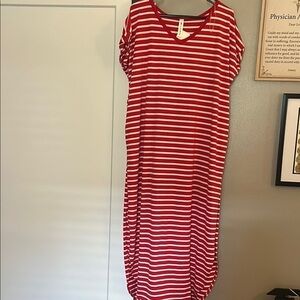 NWT Vanilla Bay Striped Maxi Dress Red- Large